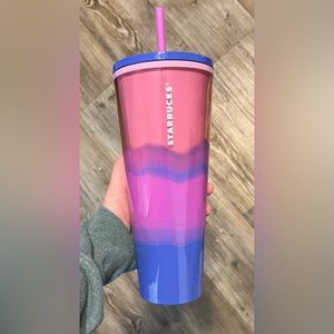 Starbucks tumbler💜